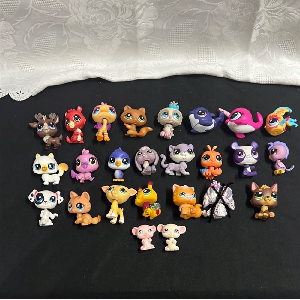 Littlest Pet Shop LPS figures- selling separately -DO NOT PURCHASE